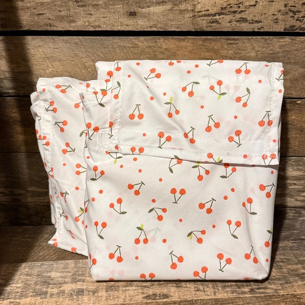 💰BOGO FREE Bundle of 2 New Twin Top Sheets Cherry Print